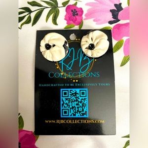 Handmade Black and White Floral Pierced Earrings